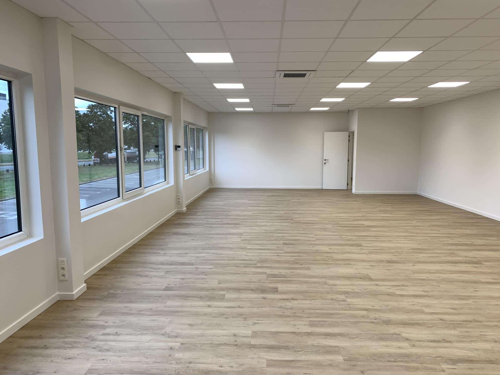 Bureau 200m² Tournai